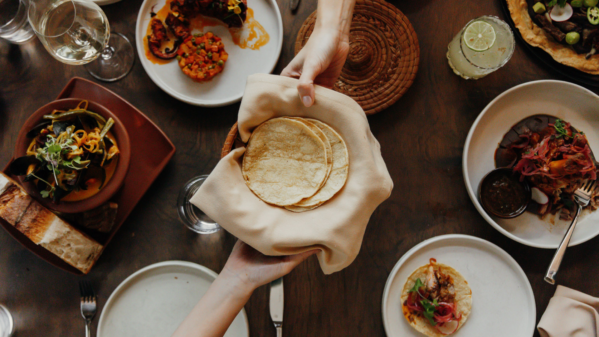 Pulpo Enamorado, tortillas, food and cocktails for private events